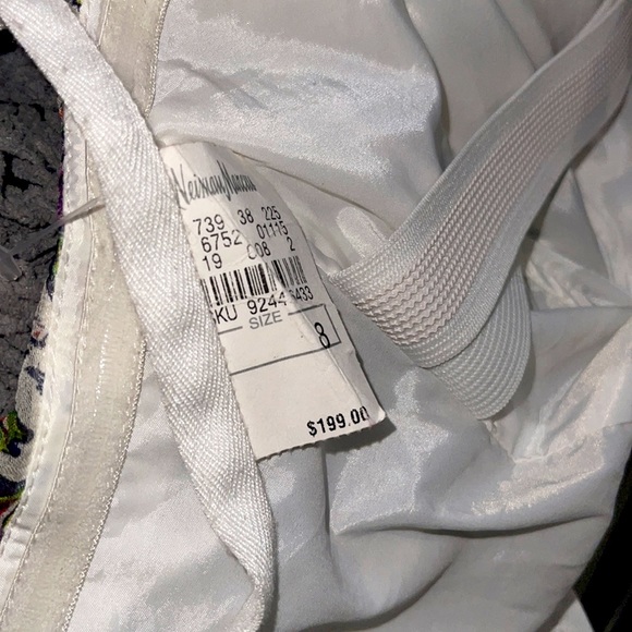 BRAND NEW ! **** Nanette Lepore dress. Beautiful condition , never worn , size 8 - Picture 4 of 4